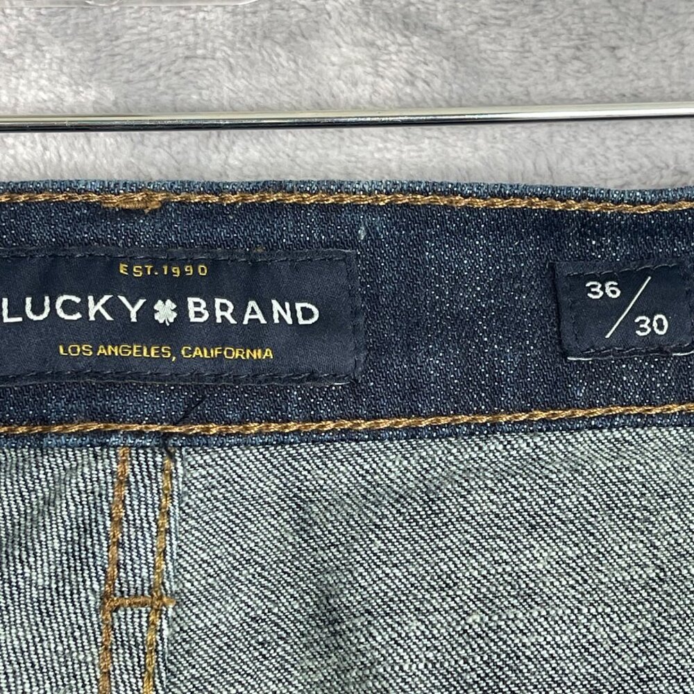 Lucky Brand 221 Straight Leg Jeans Mens 36 Blue Dark Wash Stretch Classic - Picture 3 of 11